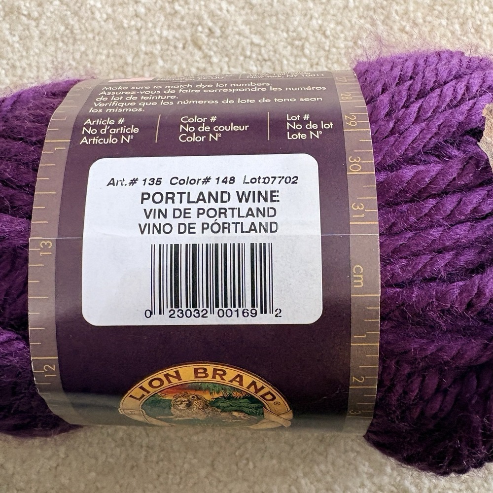 Lion Brand Yarn Hometown USA Portland Wine 5oz 81 Yd Super Bulky 6 - Picture 3 of 4